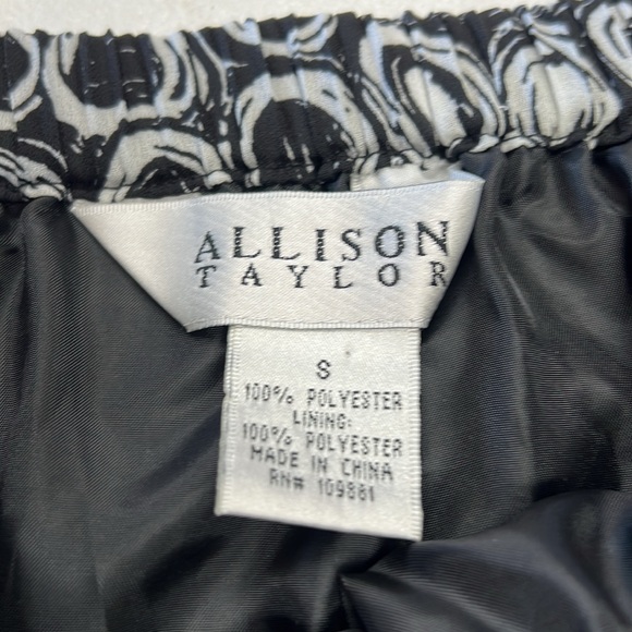 *Like New* Cute Skirt/Sleeveless Top Outfit-Small - Picture 7 of 10